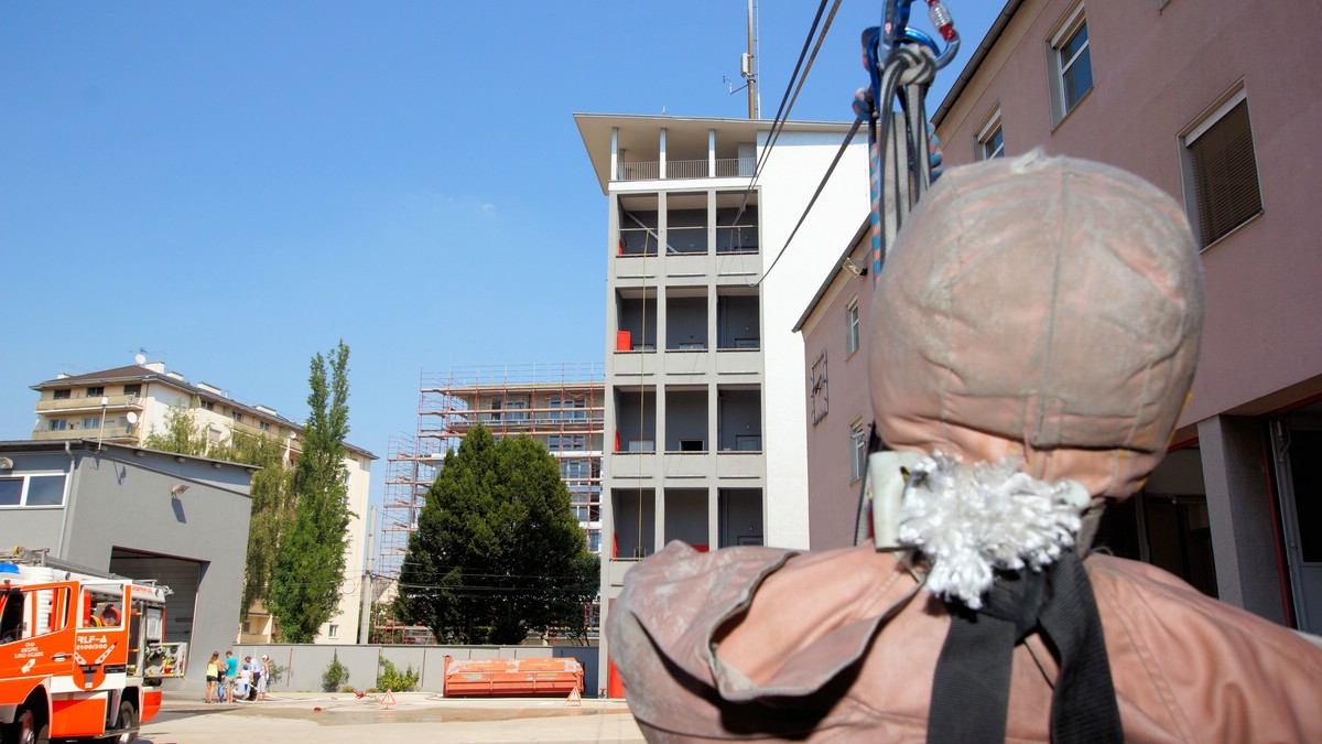 O Fotomagazin /  Tag der offenen Tr 2015 der Berufsfeuerwehr Linz